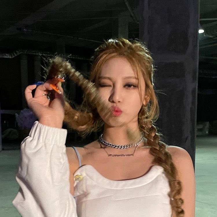 xena. CLOSED. 📌 tweet media