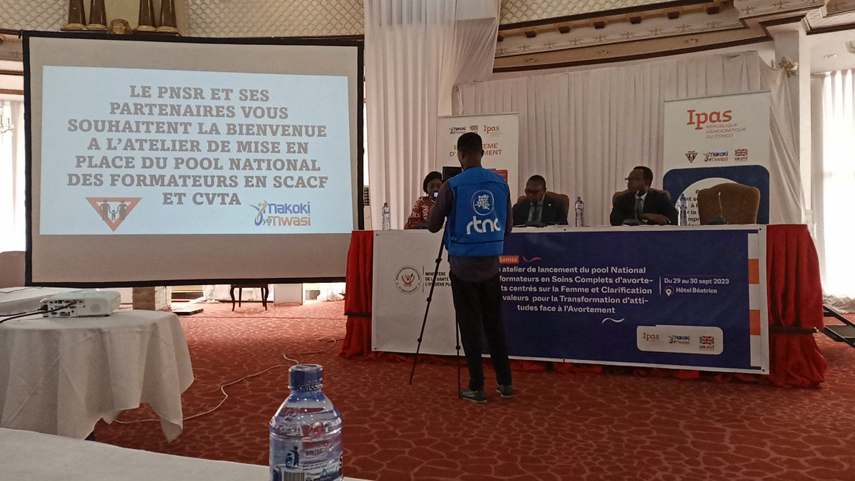 MakokiYaMwasi's tweet photo. Le #PNSR, en partenariat avec Ipas #RDC et @UKinDRC, organise actuellement l'atelier de lancement du Pool national de formateurs en soins complets d'avortement centrés sur la femme et clarification de valeur pour la transformation d'attitudes à l'#avortement.
#JMDA https://t.co/3USmA9RRhU