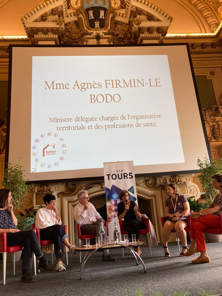 .@agnesfirmin conclut la matinée du 3è séminaire ReStart « Je souhaite que nous ayons ensemble une réflexion sur le modèle économique des Maisons des femmes. Une 2è réunion du Comité de pilotage sur ce sujet aura lieu fin novembre » Merci Madame la ministre pour votre confiance.