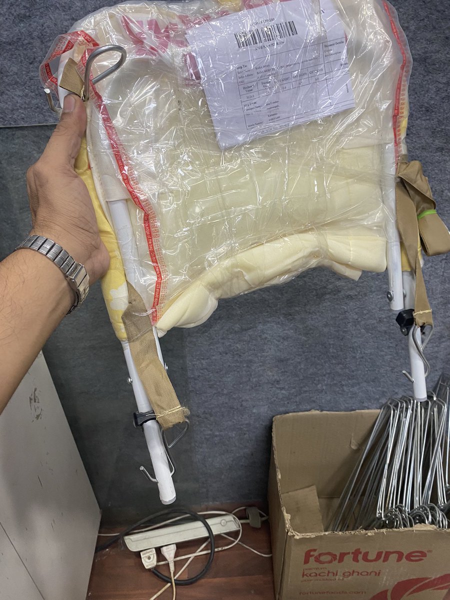 amitsoniadv's tweet photo. @meesho_support @Meesho_Official @meeshotech this is seller harassment again receiving wrong product in return! We sent chairs in big parcel sealed , received a small baby sitting small stand . Such shameless return , messho fraud . Ticket id 695983217925
Attached images &amp;video https://t.co/Wz6wrloqoK