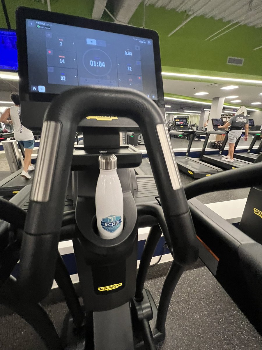 amycalandrino's tweet photo. It’s Friday! Slay the day. I’m starting my day at the Lake Nona Performance Center adjacent to the Wave Hotel. By the way, the Wave is worth the hype. Been staying here for the @creisummit #goamygo https://t.co/u0hHTgyFpz