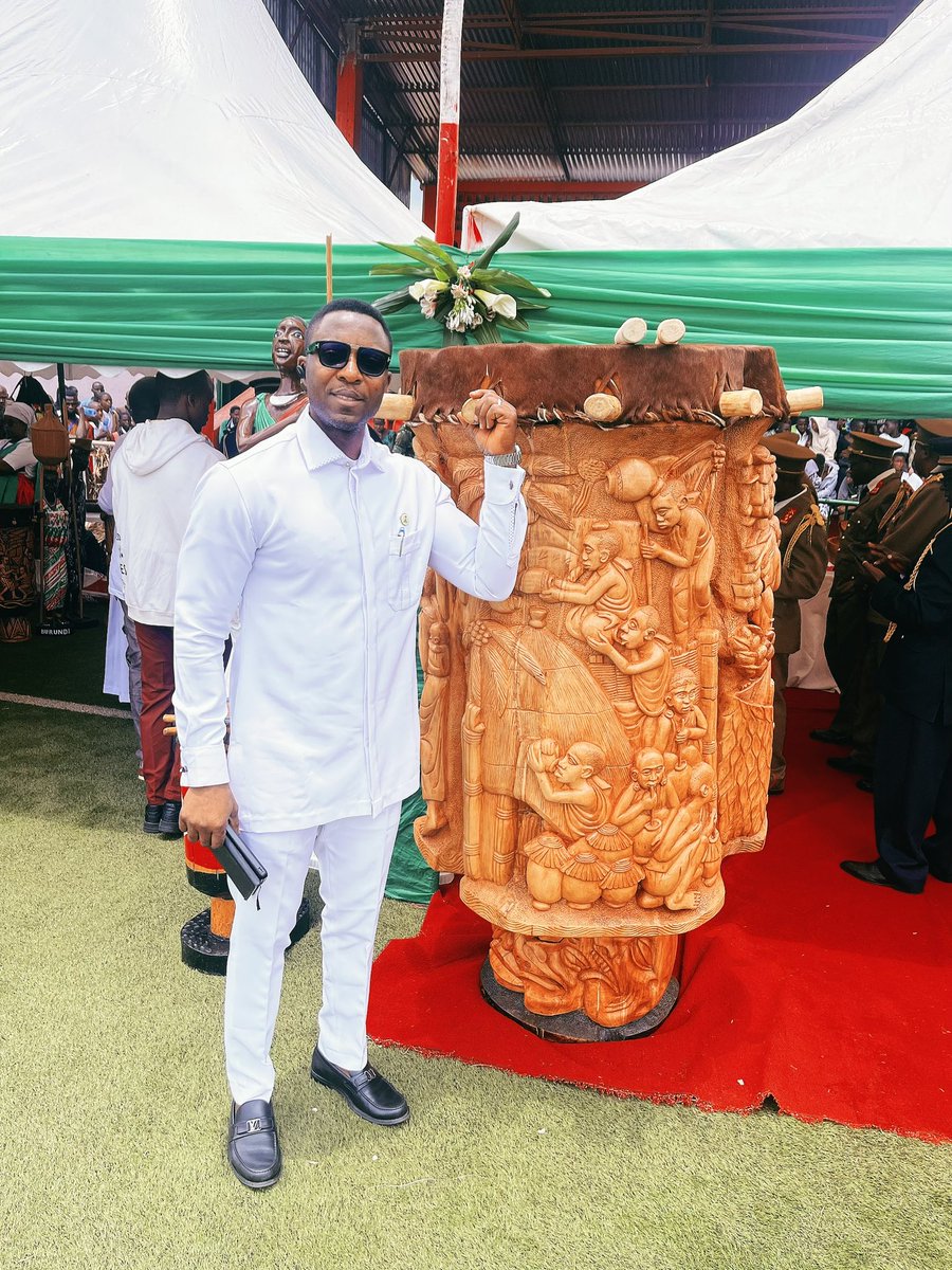 elionyeagba's tweet photo. It’s the Festival of Arts &amp; Culture in #Burundi taking place at the country’s political capital-Stade Ingoma De Gitega! Seen a drum as  tall as humans? African culture is next to none! #diplomaticengagements https://t.co/62GBfUD2np