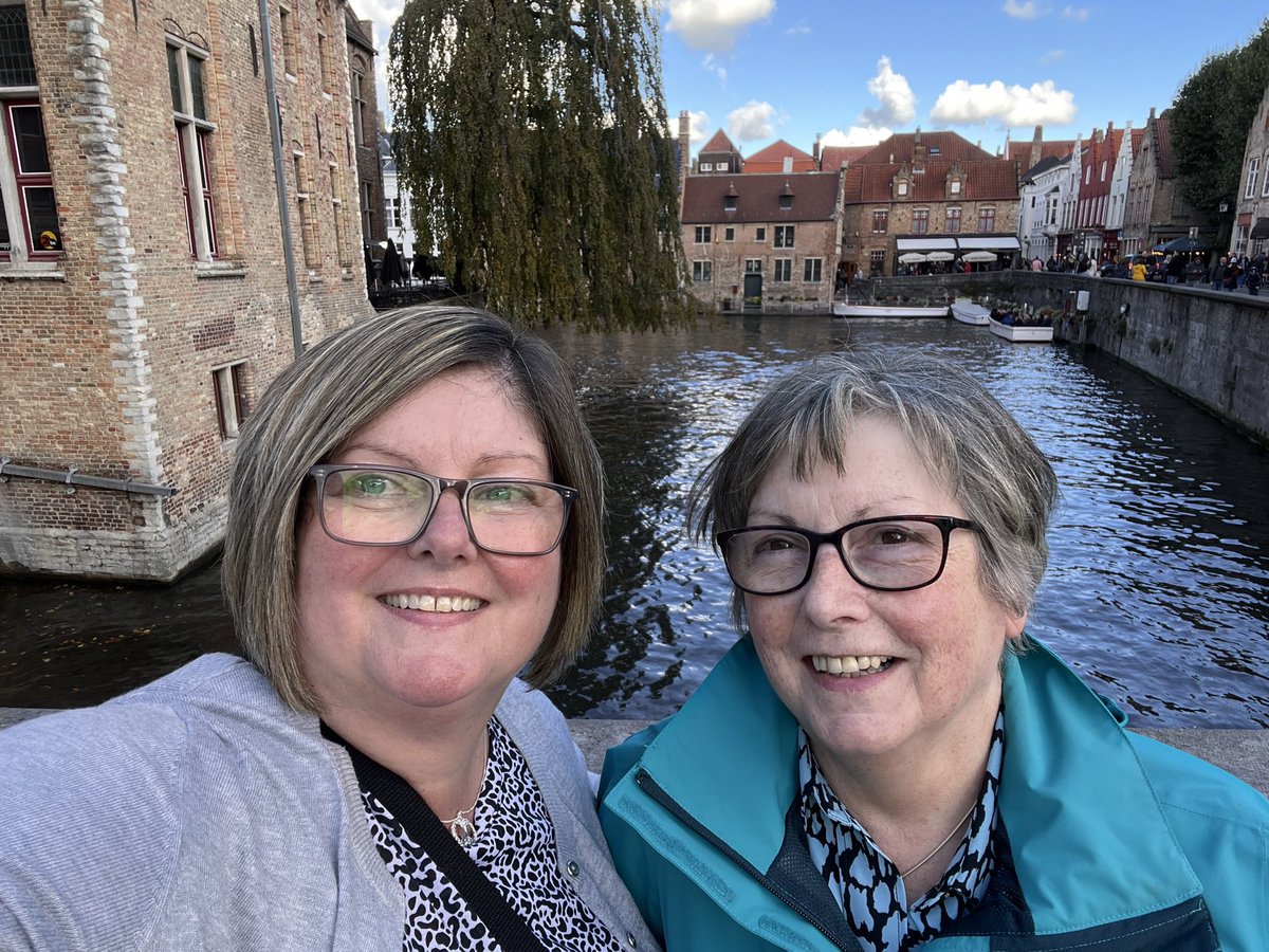 keirving's tweet photo. This time last year Mum and I had a little sight seeing tour of Bruges …. 🥰❤️😍 #bruge #belgium #azsintjan @azsintjan https://t.co/k2sfzqLG9E