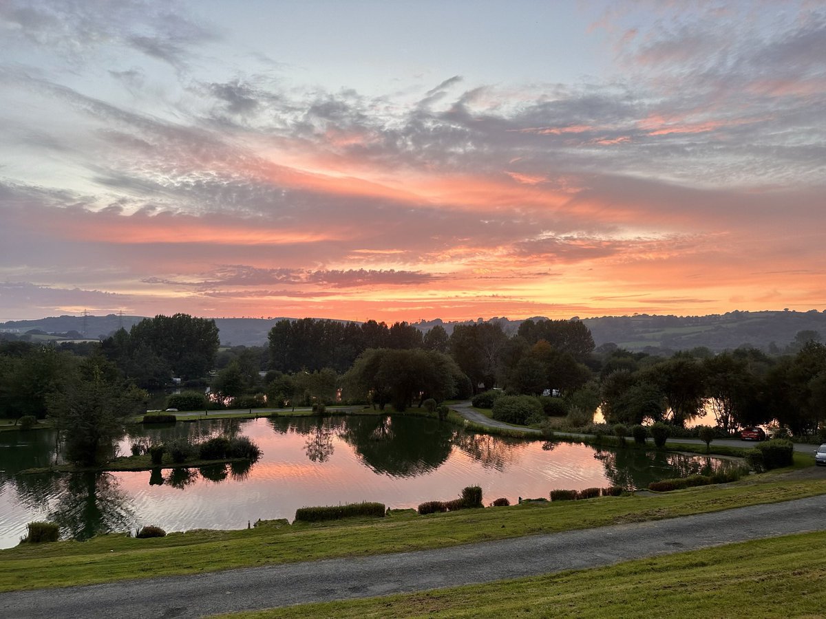 keirving's tweet photo. A week in Wales chilling @WhitespringsEV  #wales #coarsefishing #fishing https://t.co/DPK5PcA6aA