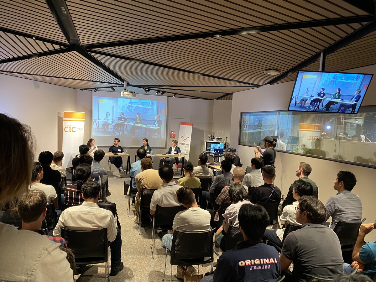 simicvm's tweet photo. Tokyo is a good spot to do robotics and AI. Snapshot from our monthly robotics meetup; full house. https://t.co/jgCHhCAYh2