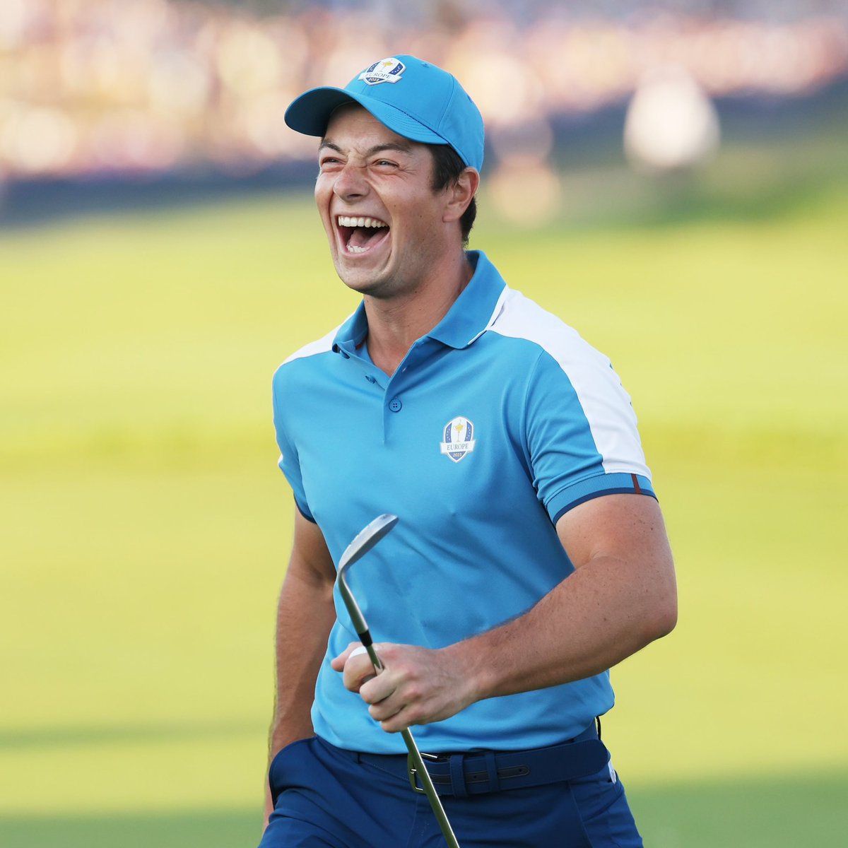 kclairerogers's tweet photo. Waking up to watch the Ryder Cup vs. watching the commercials https://t.co/L8okvkT0Zo