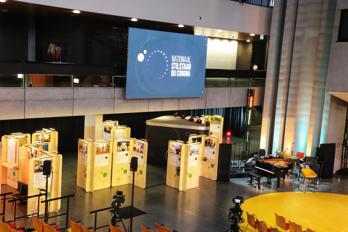 Brabant's tweet photo. Vandaag opent Koning Willem-Alexander de expositie Stilstaan bij Corona in het provinciehuis. Kijk live mee op NPO1 vanaf 14.50 uur. 
https://t.co/qpK3bmEMGf https://t.co/DUCR0BfBnD