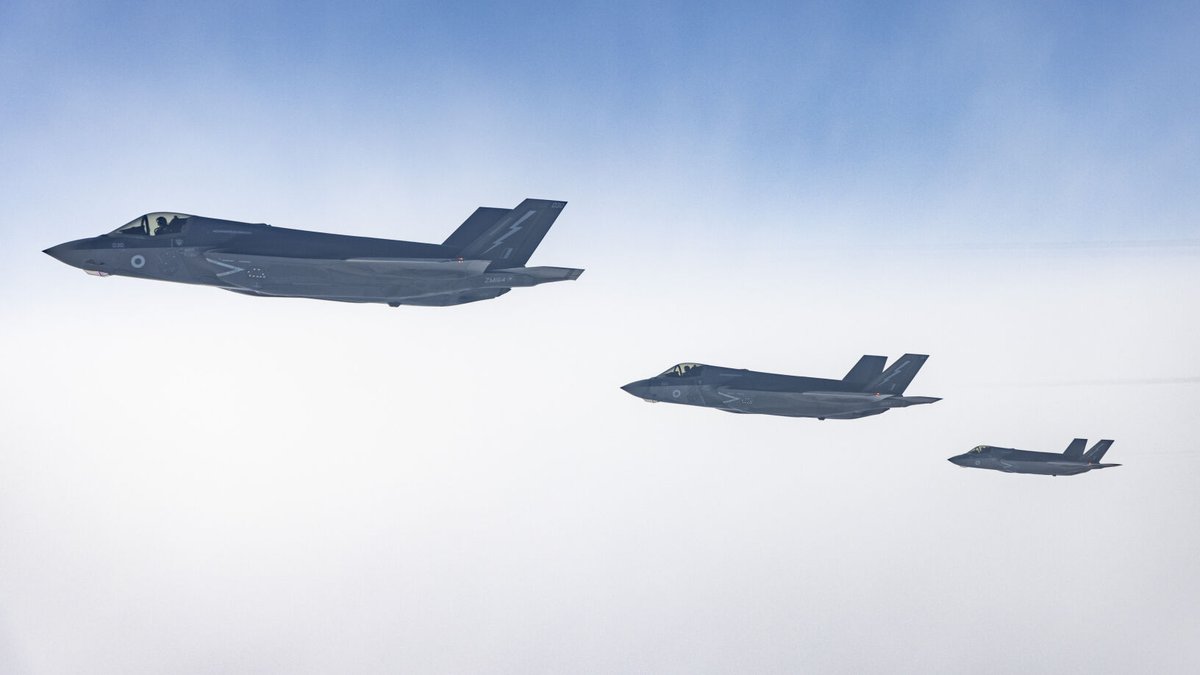 NATO_AIRCOM's tweet photo. 🇬🇧 F35s participate in 🇫🇮 Ex Ruska demonstrating #NATO Allies' high readiness and modern capabilities
Ex Ruska 23 air activities included missions at low altitudes, supersonic flying above the 🇫🇮 mainland and the deployment of countermeasures, such as flares and chaff https://t.co/GO6DT3bCHH