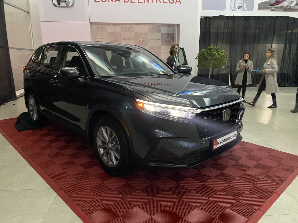 AutomagazineEc's tweet photo. Estamos con Honda y Recordmotor, en la presentación de sus nuevos modelos CR-V y HR-V para Ecuador, ahora! ⬇️
Pronto en https://t.co/cArjcaq4Fw

#AutoMagazineEc #AutoMagzine #AutosEcuador #AutoEc #Honda #Recordmotor @HondaESauto @recordmotor @HondaMexico @Honda @hondacrvfamily https://t.co/5LvSxcu8zd