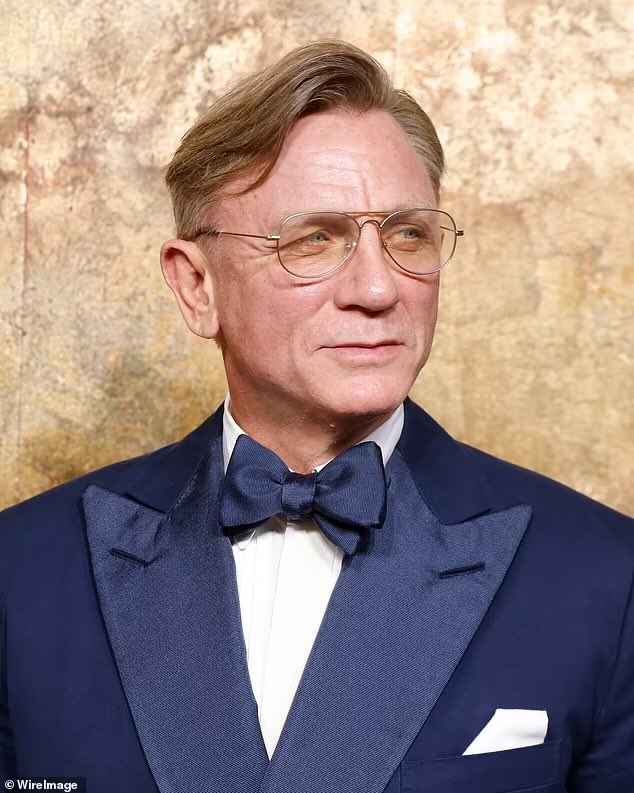 Looks like Daniel Craig is angling to play Mr Bronson in the gritty Grange Hill reboot, <a href="/hill_grange/">Grange Hill</a>?