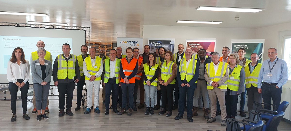 Sofrastock International, filiale de <a href="/renaultgroup/">Renault Group</a>, ouvre sa plateforme d’achats  aux entreprises du territoire.
REX sur la réunion et visite du site avec les membres de l'#ECOSYSTEMCLEON 4.0
#supplychain #performance #ancrage #relocalisation 
Beatriz CORMIER