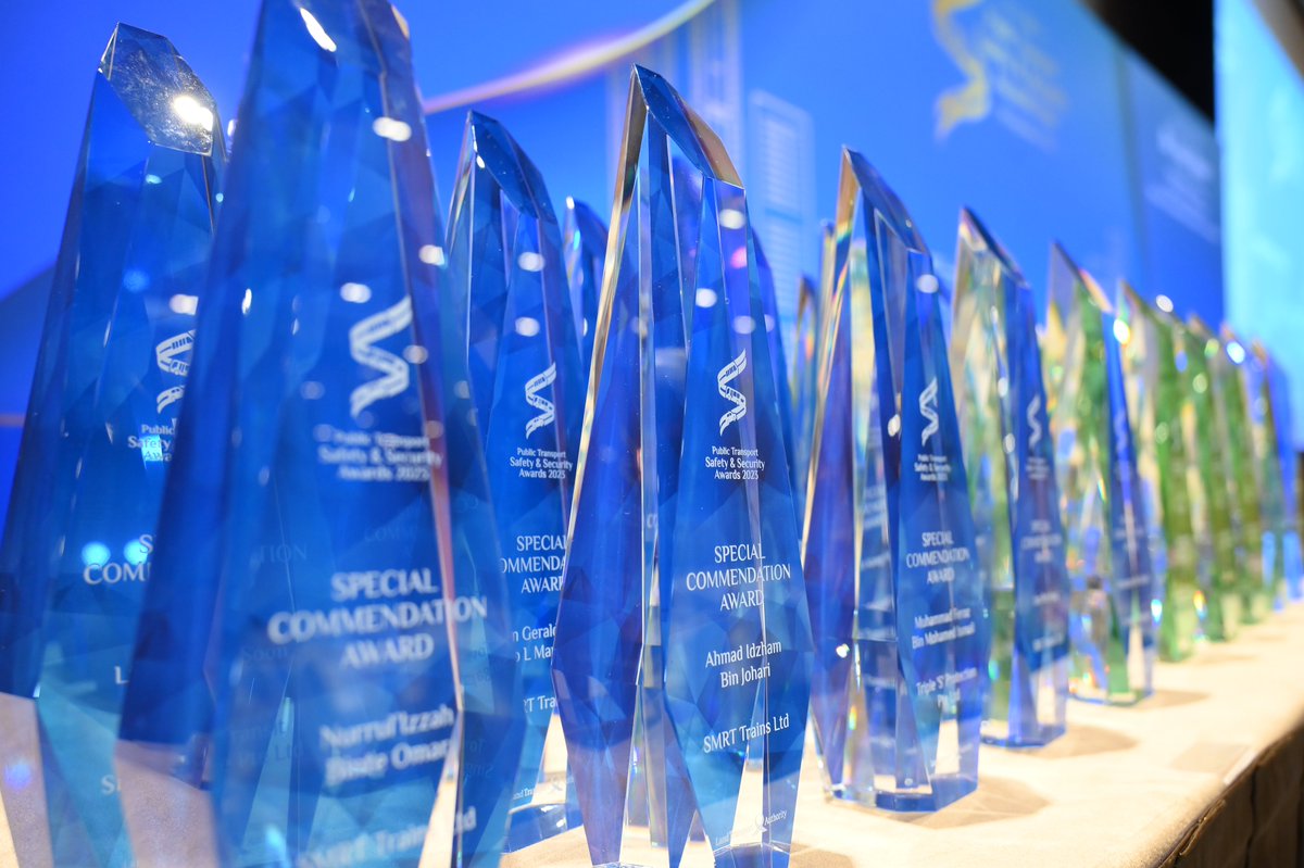 LTAsg's tweet photo. Kudos to all winners of this year’s Public Transport Safety and Security Awards (#PTSSA) for their efforts in ensuring safety and security across our PT network! 🙌🥳🎉

Learn more about their contributions at ➡️ https://t.co/6uXGAW2C9V https://t.co/PC7pDKFyKR