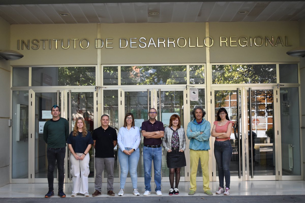 IngeomineUCLM's tweet photo. Investigador@s de nuestro departamento colaboran con un equipo multidiciplinar de la Sección de Biotecnología y Recursos Naturales de @idr_uclm @uclm_es en la gestión sostenible de los recursos hídricos y la búsqueda de tecnologías que propicien su conservación o remediación https://t.co/N6RnhMHWc7
