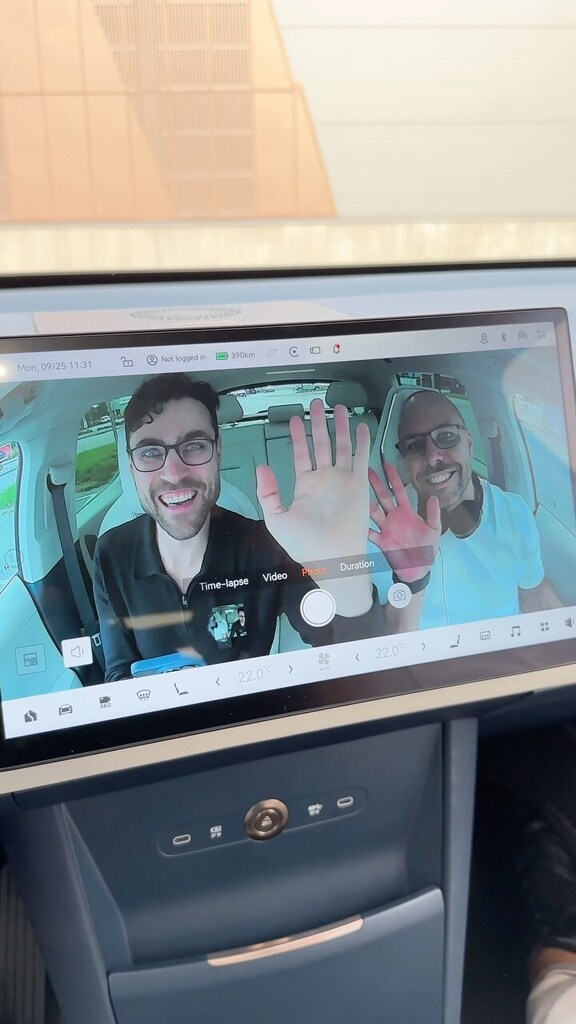 autogefuehl's tweet photo. 📸 Useful or useless? Interior camera of the Zeekr X. The Zeekr X is a sister model to the Volvo EX30 and Smart #3 / Smart #1, a premium compact EV SUV built by the Geely cooperation. What do you think? #Zeekr #ZeekrX #ZeekrXSUV #geely #carsofinstagr… https://t.co/391ovTMqKU https://t.co/mcwuk92POF