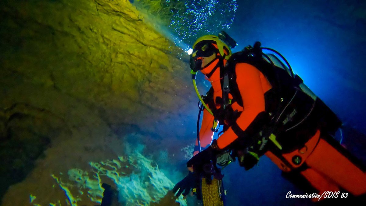 #JournéeMondialeDeLaMer
En cette journée, nous souhaitons mettre à l'honneur les sauveteurs aquatiques, les plongeurs, les surveillants de baignade, les canyons du <a href="/SDIS83/">Sapeurs-Pompiers VAR</a> 
🌊👨‍🚒👩‍🚒🚒