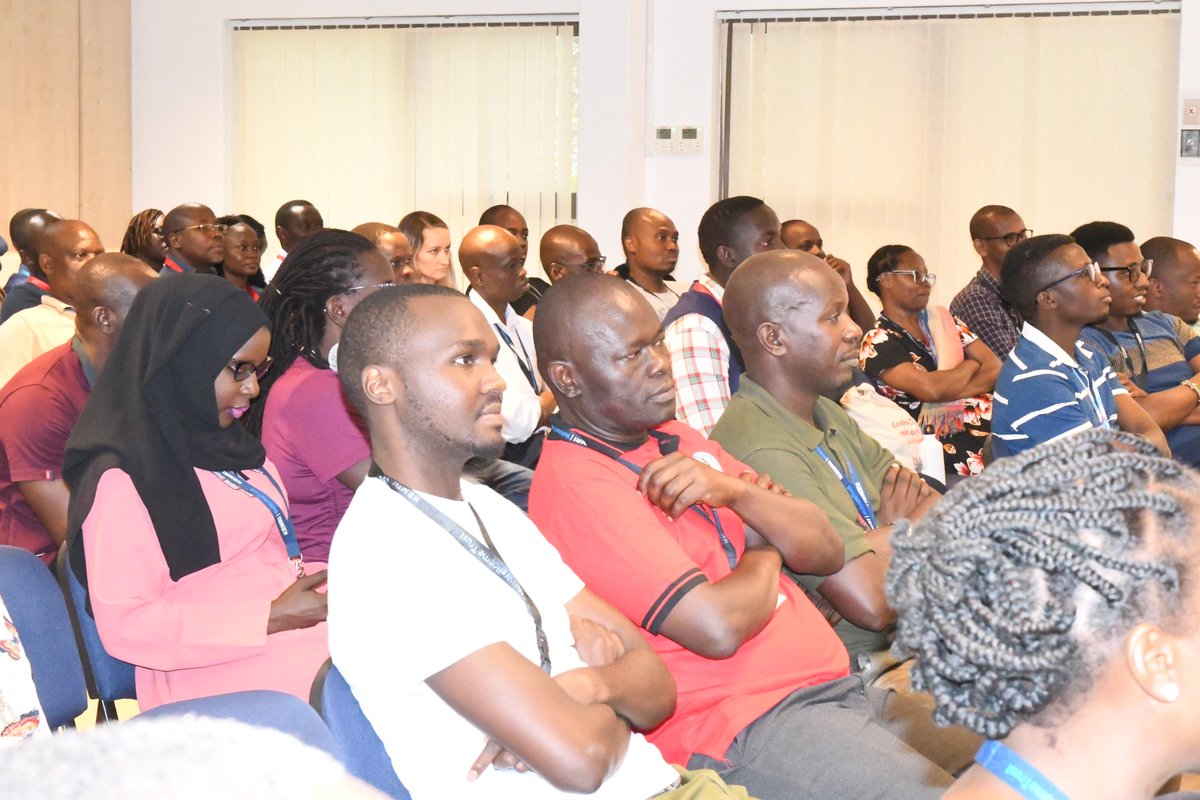 KEMRI_Wellcome's tweet photo. It was yet another awesome moment catching up with the activities our teams have been up to in the month of September during our monthly #programmenews forum. https://t.co/Qi990dxYnt