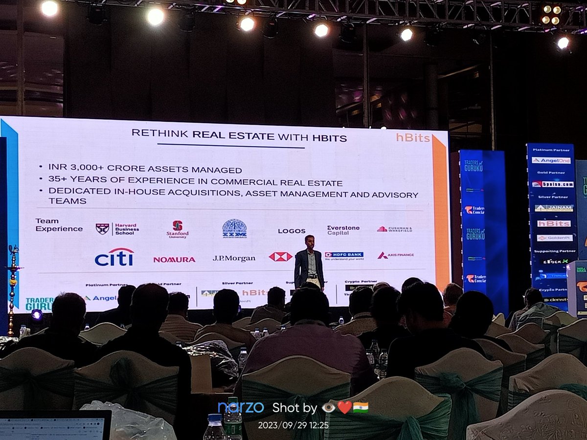 pparhate's tweet photo. Mr Shiv Parekh from #hBits on alternative investments @AshDevanampriya #tradersconclave #tradersgurukul #moneycontrol @moneycontrolcom @5paisa #jainam #stratazon #seasonaction #goldenpi #moneycontrol https://t.co/XeJDHGUZLS