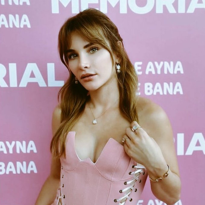 CansuLove3's tweet photo. #cansutuman Pink butterfly🌸🧚‍♂️ https://t.co/RgDvh6D11T