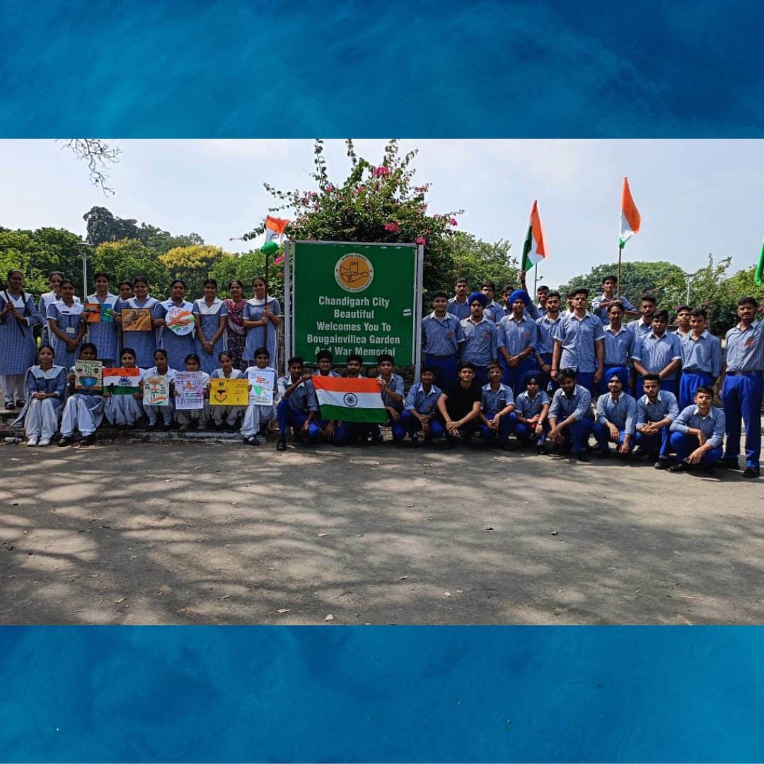 nssisdevsamaj21's tweet photo. NSS unit of https://t.co/veUFfqXC2t SECTOR 21 C CHANDIGARH organised a visit to WAR MEMORIAL, Bougainvillea Garden sector 3 Chandigarh under the program Meri Matti Mera Desh. The aim of this visit was to make them aware about the great sacrifices made by our war heroes. https://t.co/vD38SCQ8Q0