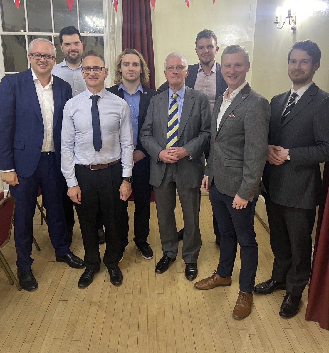 It was fantastic to be asked to chair the first meeting of the new Greenwich, Eltham and Chislehurst Conservative Federation last night!

Congratulations to Chris and the new officer team - here is to an exciting year ahead!