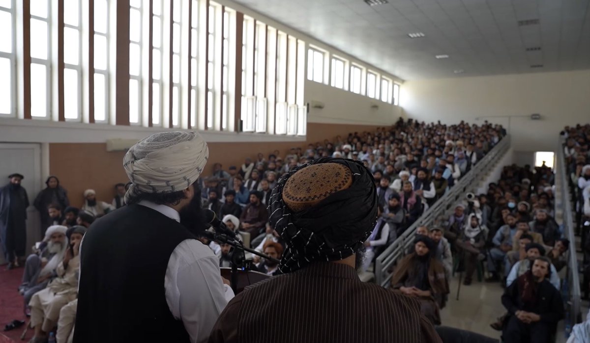 myrafghan4's tweet photo. Acting Minister of Interior Affairs IEA, H.E Khalifa Sirajuddin Haqqani went to Panjsher province and addressed a large gathering of local elders, youth, and provincial officials. https://t.co/yiZ8WqdYm9