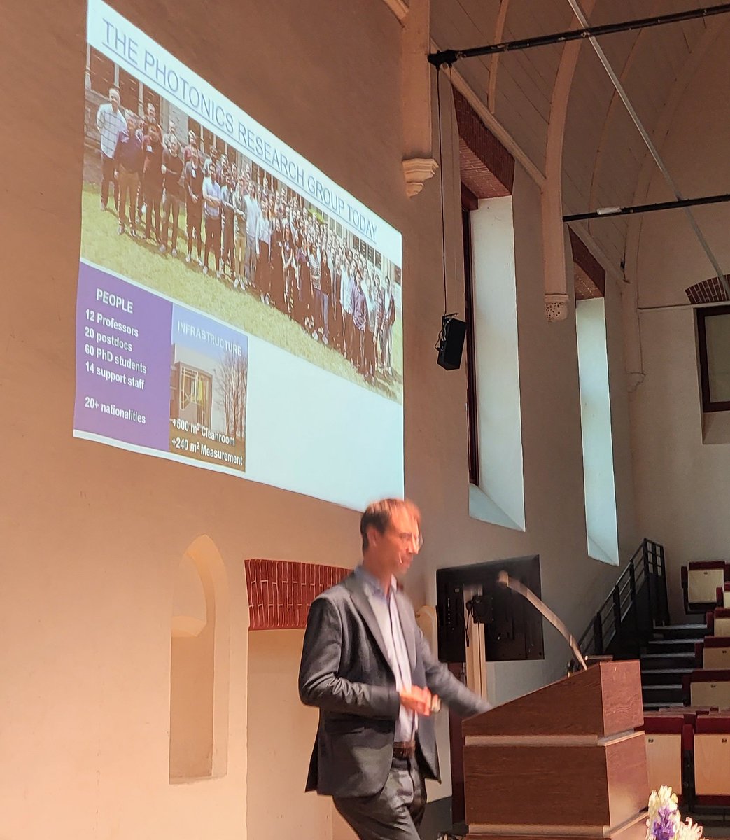 Professor @DThourhout , new chair of the @PhotonicsUGent research group, warmly welcomes the many attendees to this unique @LightAndEnlightenment symposium. We have come a long way since we made our first photonic chips. @ugent @imec_int