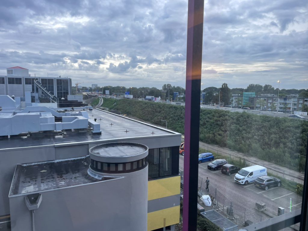 GCPGirl's tweet photo. It’s my first work trip to Europe when I haven’t flown, so thought it would be fun to document the journey. I was going to walk to the station from the hotel but it was raining so I took an #Uber. Very smooth journey with Said 👍 https://t.co/nq3uZ8phSZ