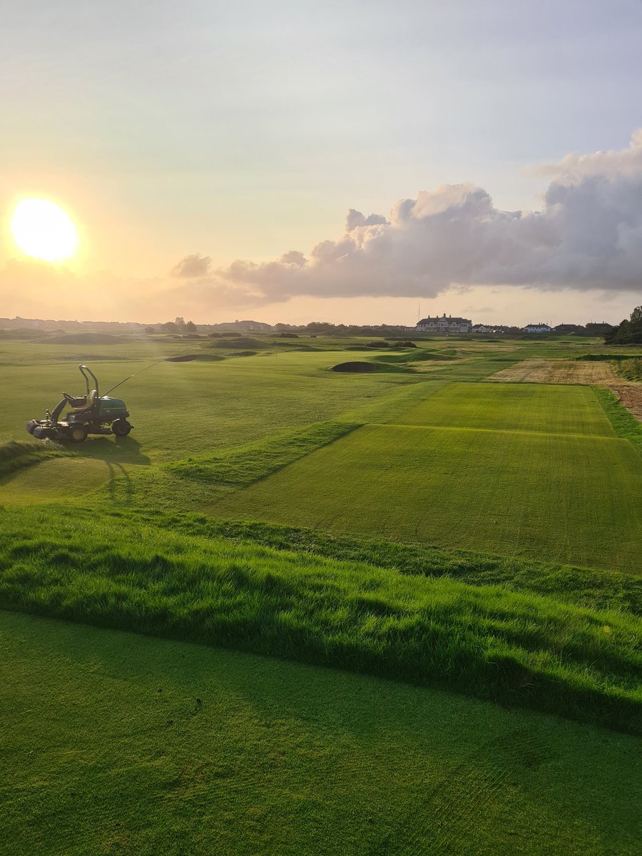 Lovely morning out here @StAnnesOldLinks