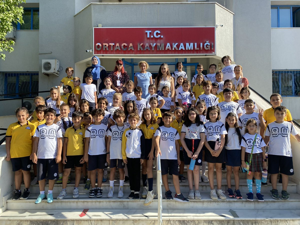 Nüfus hizmetleri hakkında bilgi edinebilmek için gelen Final okulları öğrencilerine yüzeysel bilgilendirme yapıldı. Öğrencilerimize teşekkür eder ve başarılar dileriz. 
<a href="/muglanufus/">Muğla İl Nüfus ve Vatandaşlık Müdürlüğü</a> 
<a href="/BoranBasgul/">Semanur Boran Başgül</a> 
@boz_gulten 
<a href="/tcmuglavaliligi/">Muğla Valiliği</a> 
<a href="/finalortaca/">ortacafinalokulları</a>