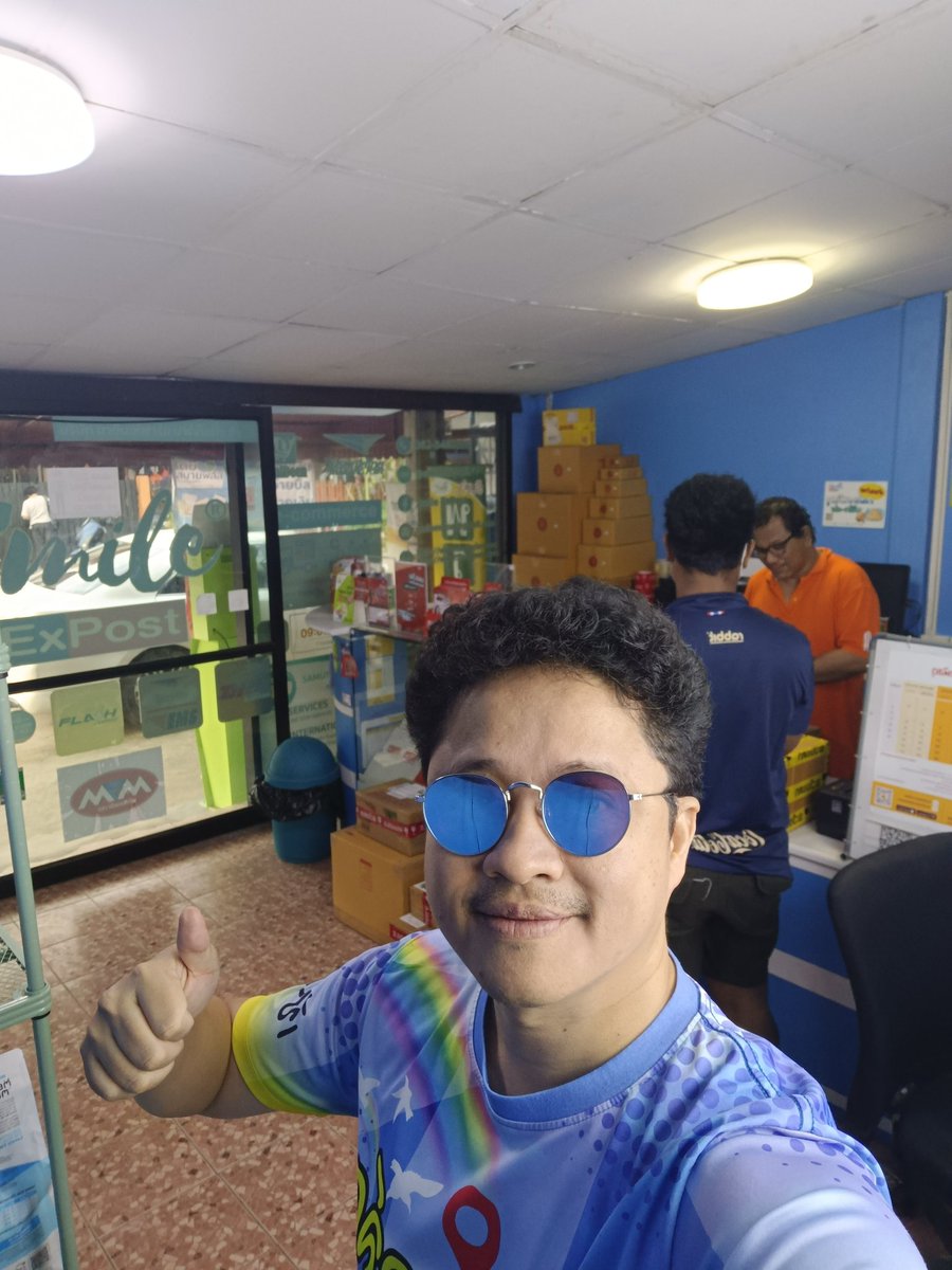 DCTOKEN1's tweet photo. ลูกค้าอยู่ที่ไหนก็มาปักหมุดมาเลยที่ Smile ExPost แก้ทุกปัญหาของการขนส่ง✅
@smileexpost https://t.co/cjCDn2wDUR

#SmileExpost #dhl #FLASH #Thaipost #BestExptess #KerryExpress #DeenCoin #Dctoken #BSC https://t.co/oYxnqirNMt