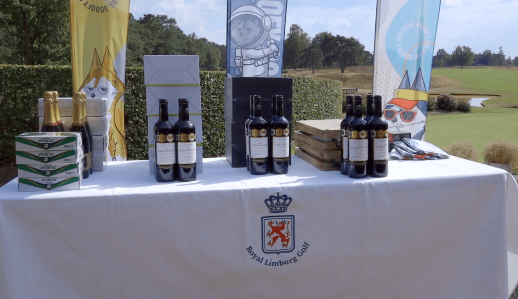 Gooofy Golfers tweet media