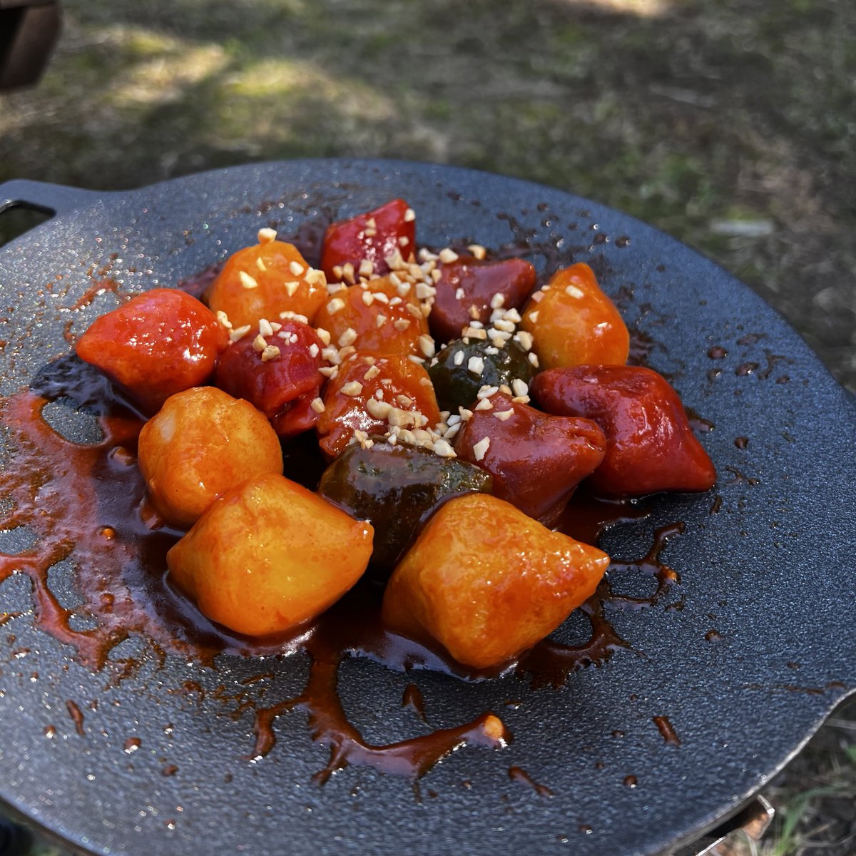 자고로 남은 송편으로는 송편강정이라는 이름의 송편떡볶이를 만들어야 한다