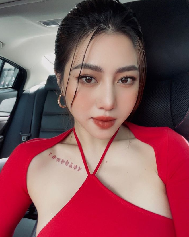 好想被颜射 有没有想玩射屏的？