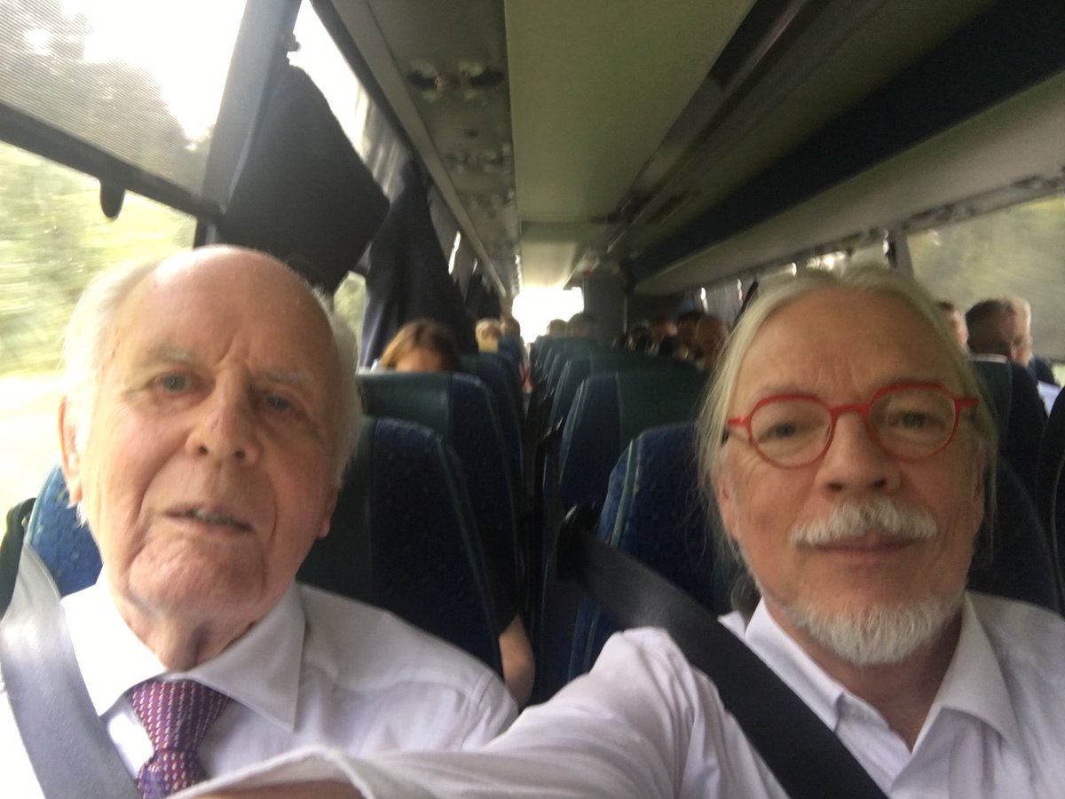 Pääsin #PureOL3Energy juhlaan harvinaisen kokeneessa seurassa. Opin että Magnus von Bonsdorff, TVOn toimitusjohtaja 24 ekaa vuotta, oli hänkin nuorena suunnitellut heliumjäähdytteistä reaktoria… menipä matka Hesasta Olkiluotoon nopeasti Magnuksen pohdiskeluja kuunnellessa!