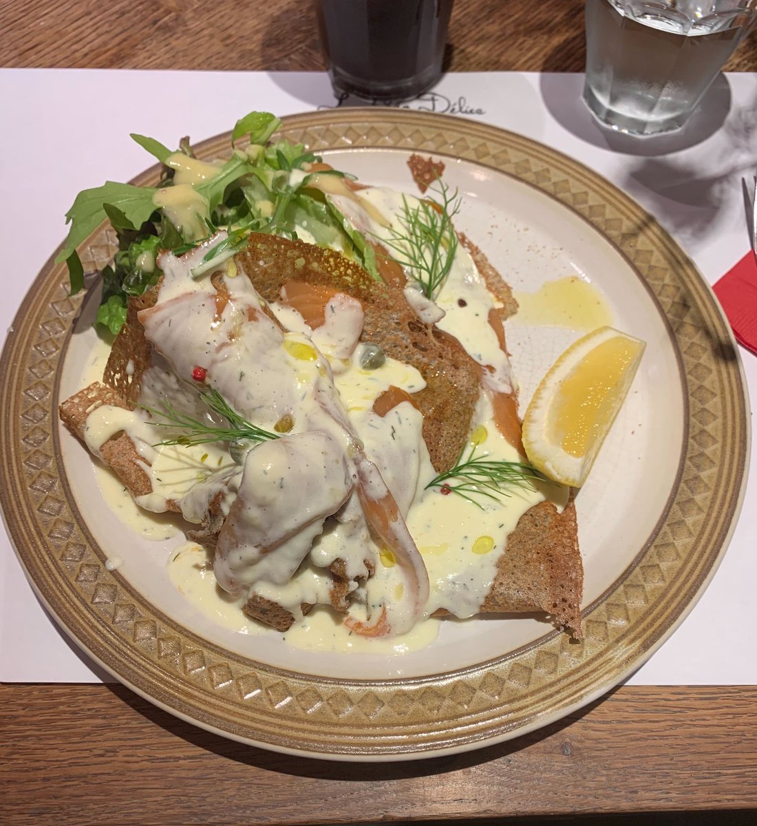 tokyo_students's tweet photo. La Fee Delice ラフェデリース
青学から徒歩10分程度
フランス本格ガレットとワインのお店🍷
パリの雰囲気を味わえる🇫🇷
【住所】
東京都渋谷区神宮前5-11-13 1F
「明治神宮前」駅から徒歩3分 https://t.co/ZE6EmTs5YI