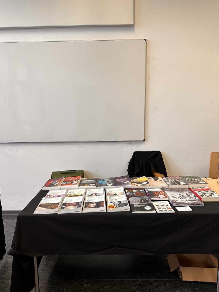 GfMedienwissenschaft tweet media