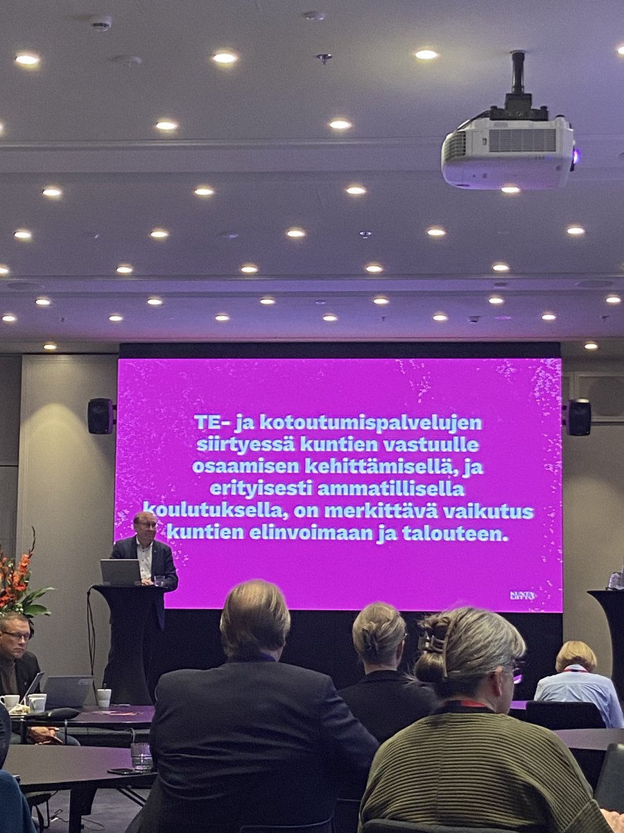 Asian ytimessä kaupunkien ja kuntien elinvoiman rakentamisessa on koulutus 💎 TE uudistuksen näkökulmasta  katsottuna! Tätä täytyy vahvistaa👍näin kertoo <a href="/Kuntaliitto/">Kuntaliitto | Kommunförbundet</a> Timo Reina bling @susissakainen #koulutus #TEuudistus