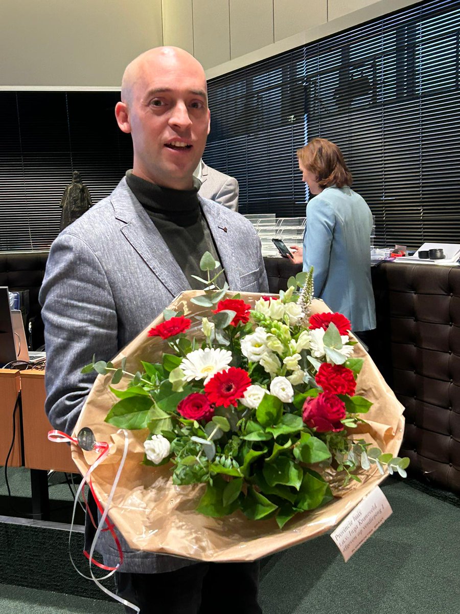 pvvnoordbrabant's tweet photo. Vandaag is @BoySluiters beëdigd als burgercommissielid van de PVV Noord-Brabant. Succes Boy!
#PVV #Steenbergen #Brabant https://t.co/DWVRy3fLUc
