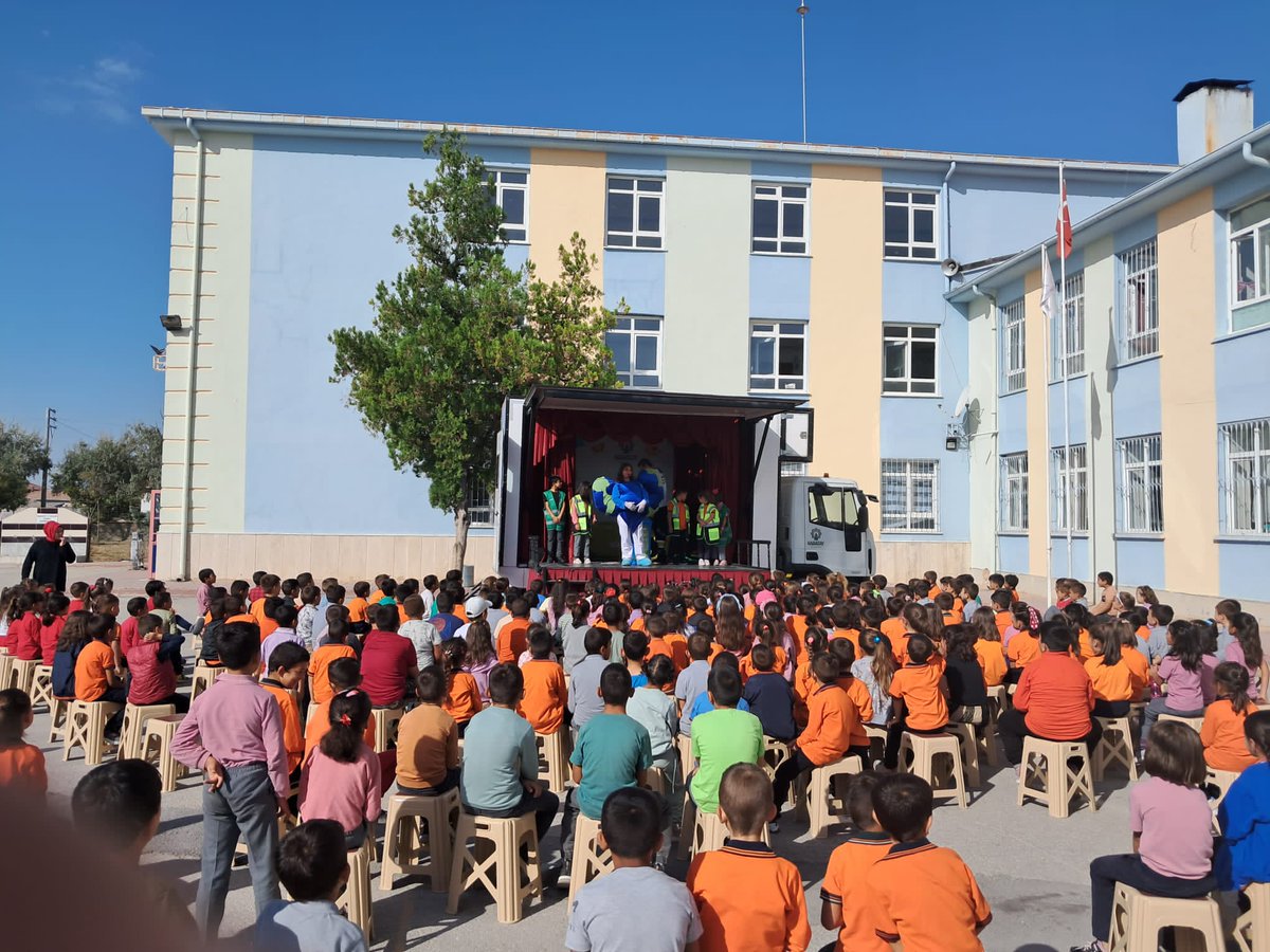 AtaturkIsmil's tweet photo. Karatay Belediyesi Sıfır Atık ekibinin gerçekleştirdiği etkinlikte hem öğrendik hem eğlendik. Teşekkürler @KaratayBelediye @hkilca 

@karatayilcemem 
@samisagdic https://t.co/bxH57clFqO