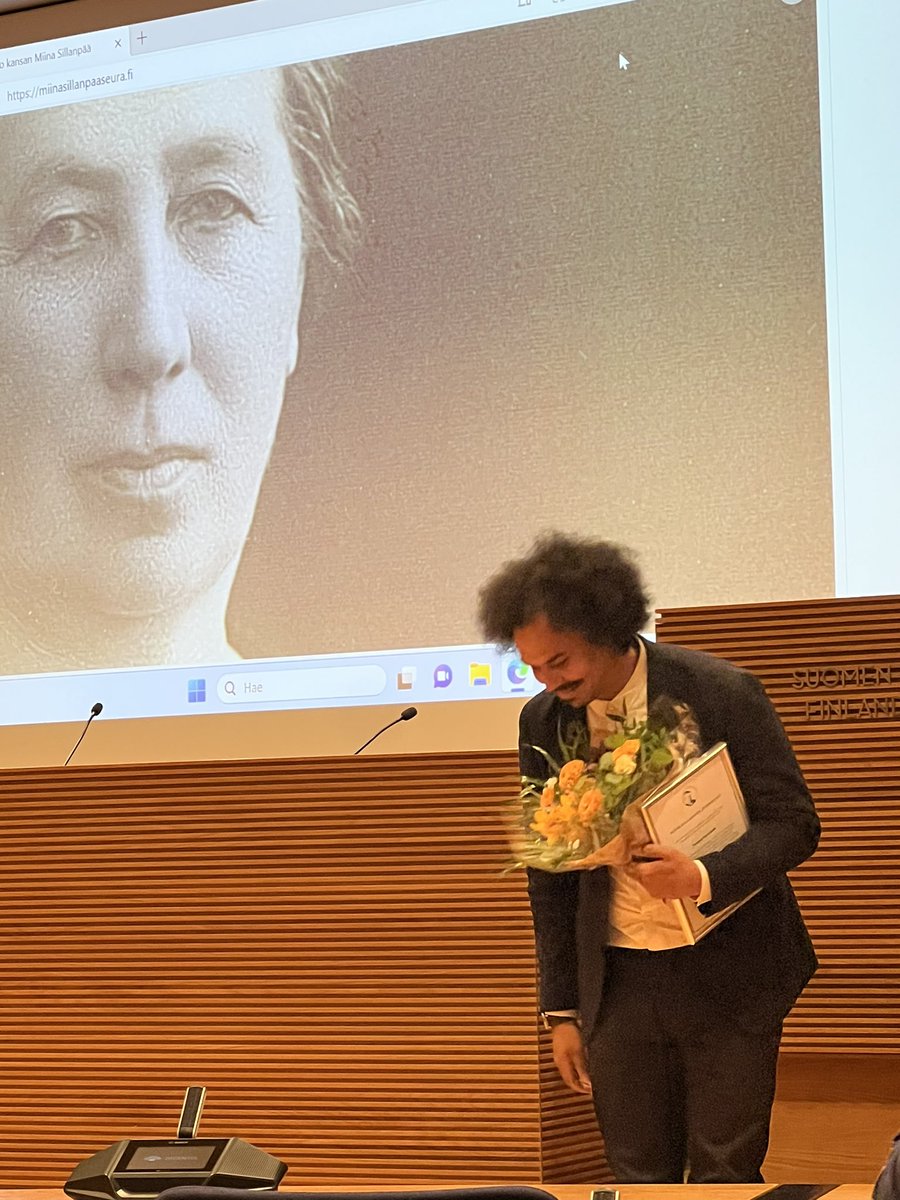 Teisaa's tweet photo. Kuka on Miina Sillanpää? #SeanRicks kiteytti vastauksen 7- ja 10-vuotiaille tyttärilleen: ”Edelläkävijä ja kova mimmi”. Onnittelut #miinasillanpää -tunnustuksesta Sean Ricks!
#60juhlaseminaari @Miina150 https://t.co/UQJPPmc4Qa