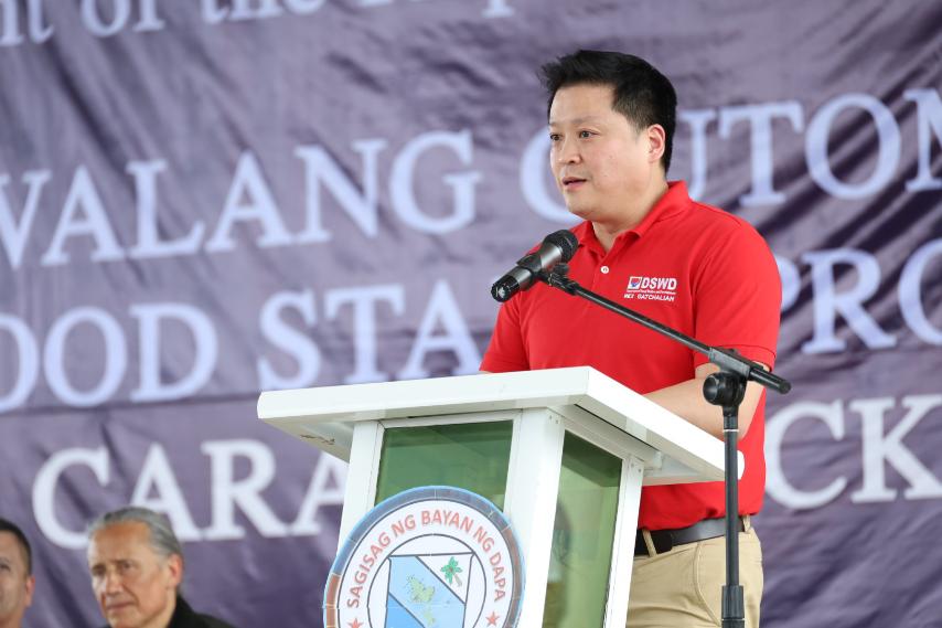 rex_gatchalian's tweet image. Mindanao kick-off for the Philippine Food Stamps Program. 

Siargao!