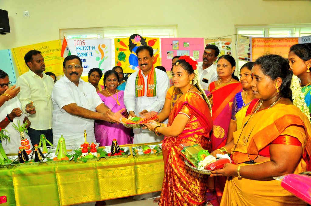 SelvaMPPY's tweet photo. மகளிர் மற்றும் குழந்தைகள் மேம்பாட்டு துறை மூலம் நடத்தப்படும் "போஷன்மா" நிகழ்ச்சியில் கர்ப்பிணி தாய்மார்களுக்கு சீமந்த நிகழ்ச்சியினை எனது பாராளுமன்ற அலுவலகத்தில் ஏற்பாடு செய்தேன்.
சிறப்பு அழைப்பாளராக சட்டமன்ற உறுப்பினர் திரு.A.ஜான் குமார் அவர்கள் கலந்து கொண்டார். https://t.co/1QHYiy3GyH