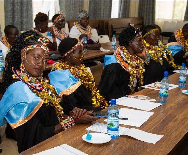 NRT_Kenya's tweet image. You Inspire!
Meet the amazing 2023 graduating class of women leaders from Mt. Kenya region conservancies. They spearhead efforts to reduce gender disparities, empower local women, and increase participation in governance and community development. Hongera! bit.ly/466NAwj