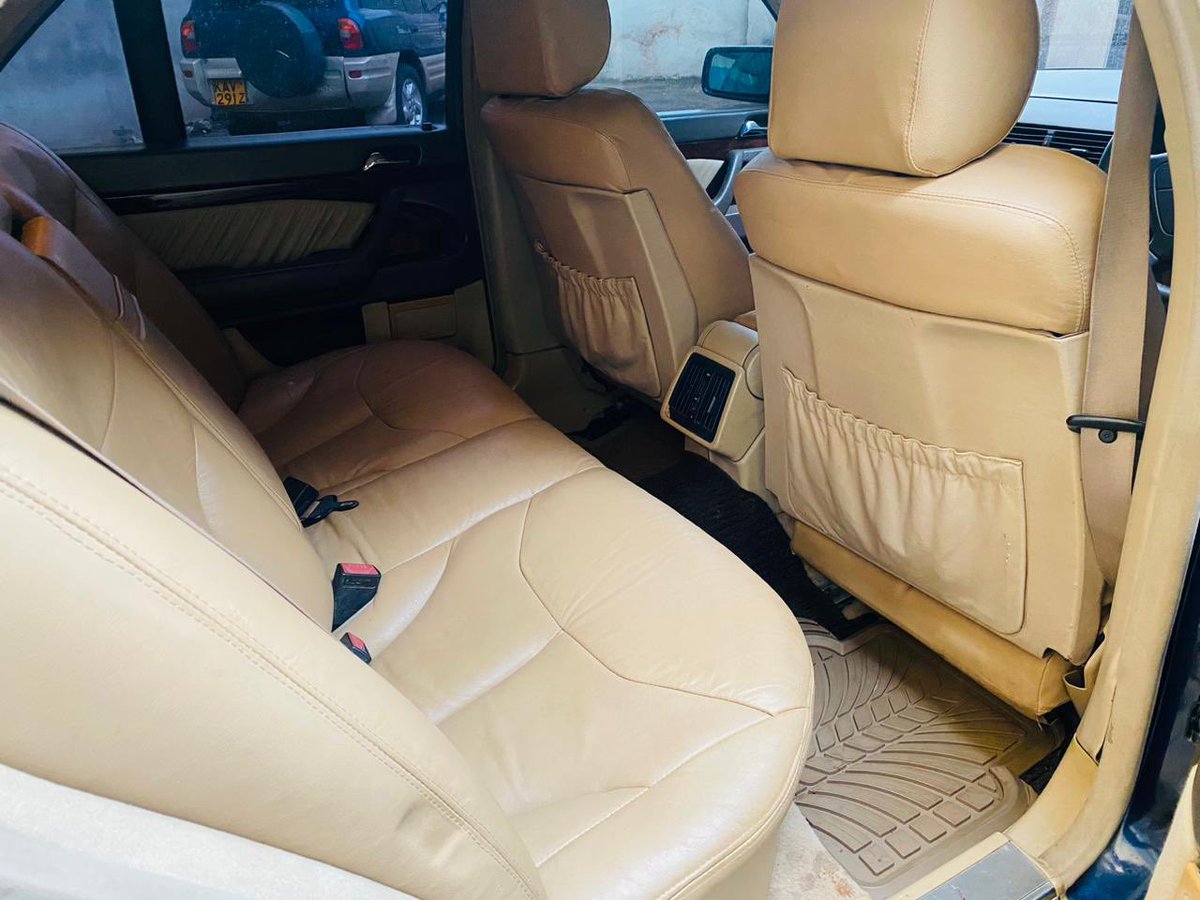 Gracesuffi27971's tweet image. 🔥SPECIAL OFFER FOR YOU🔥 
Mercedes S320
KCY reg (ex UN)
1995 model
Petrol Automatic 
Leather seats
Sunroof 
Super immaculate condition 
Only@Ksh.1.5M💵
📲0710834774 
#w140 #s320 #mercedes #mercedesbenz #sclass