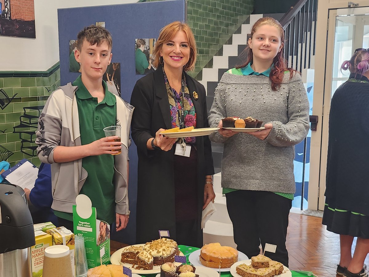 CentreSullivan's tweet photo. Great to see so many parents at our Proud Parent Macmillan coffee morning! #macmi https://t.co/WNIQih4Q89