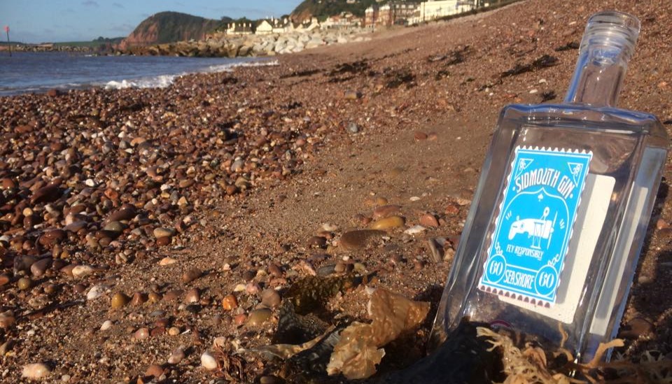 Inkreadible818's tweet image. Our friendly team will be happy to help and guide you in choosing a #printingmethod within your budget, to providing you with quality, #stylishlabels, to help your lovingly distilled gin stand out in their bottles. Read more in our blog inkreadible.com/blog/customise… #GinBottleLabels