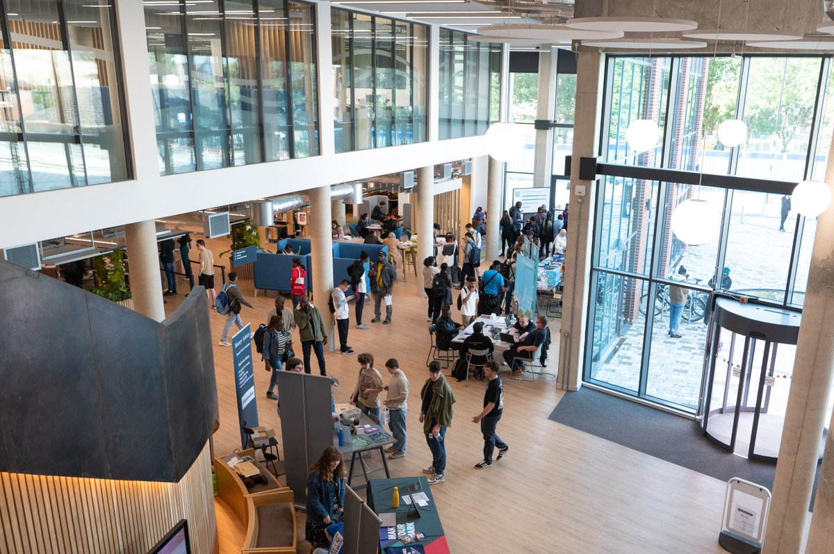 SussexUni's tweet photo. We've LOVED welcoming our new students to campus this week 🤗

#PartOfUS #SussexUni #StudentLife #University https://t.co/4lO2BJ1rnk
