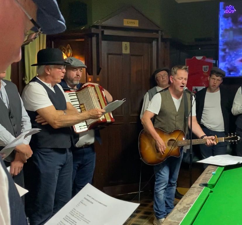 TeesSamaritans's tweet photo. Thanks to the people of billingham and Infant hercules last night for singing and laughing their way to raising funds for Teesside samaritans #awareness #infanthercules #mikemcgrother #thesalutation #thesmithsarms #thevillagecrossing #thestation #samaritans https://t.co/S5Xw6IJ1Qv