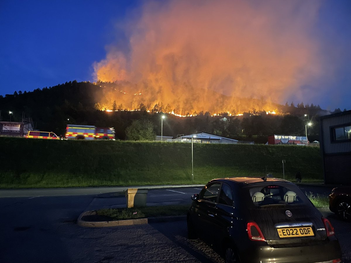 We are walking blindly from springtime mildfires to summertime Wildfires,south wales valleys over 75,000 ignitions in 20yrs in spring,no property/lives lost.summer fires can change this

ppe,tactics,training, funding,commitment and leadership

youtu.be/yDmRdQyOL8Q?si…