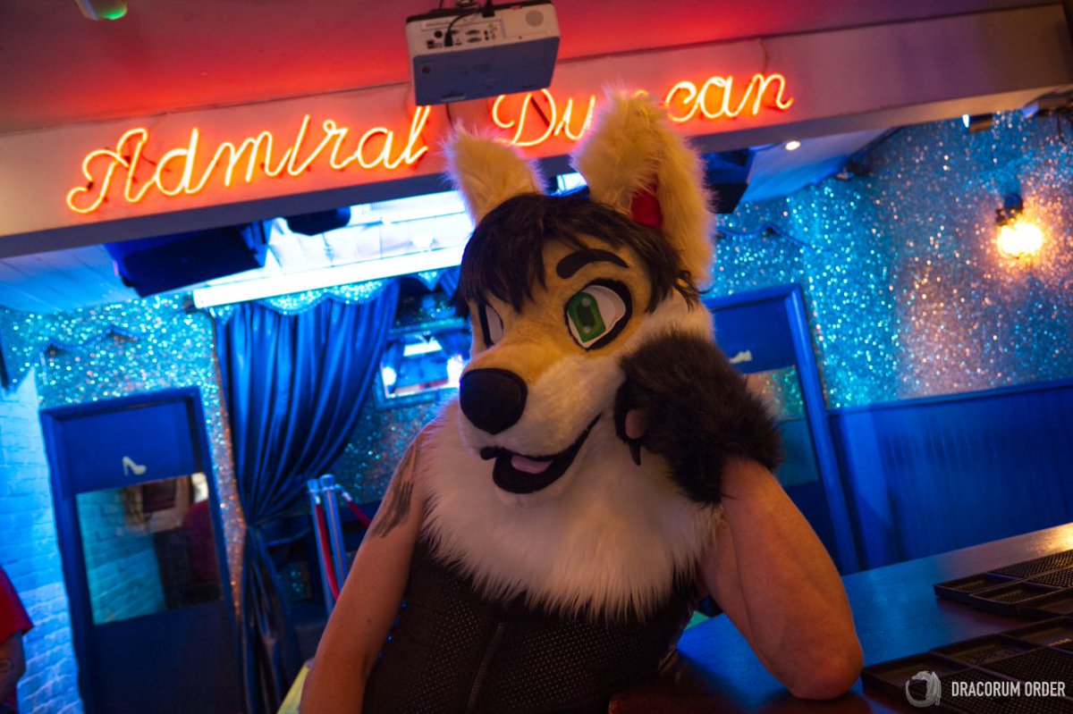 Come here often 😉

Happy fursuit Friday
#FursuitFriday